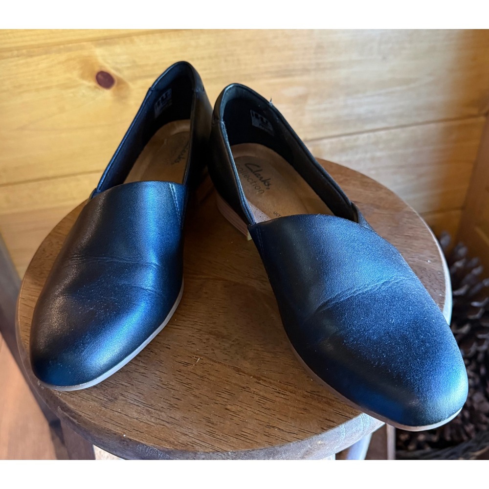 Clarks Collection Pure Tone Black Leather‎ Slip On Loafers Almond Toe Low Heel